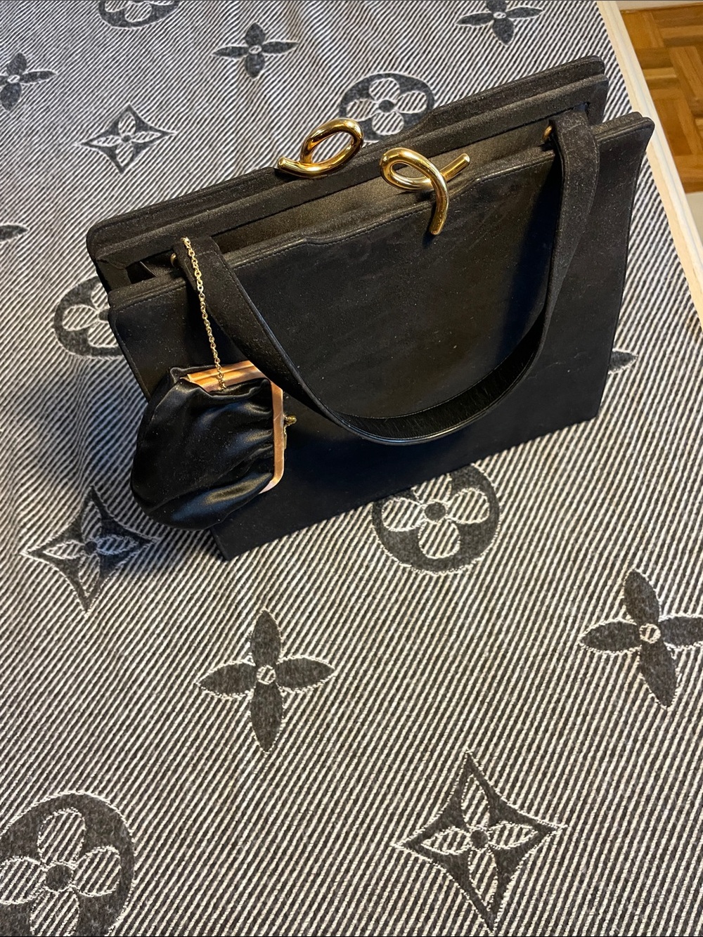 Vintage Bags by Dorian Black Suede Shoulder Bag with Gold-Tone Twist Closure - Picture 3 of 5